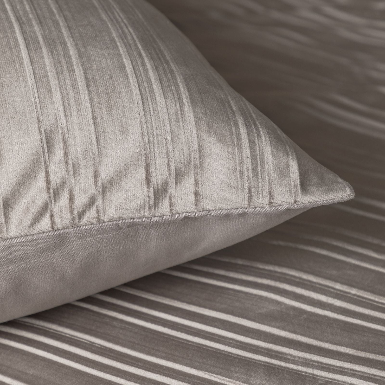 NordDream Velvet Lining pussilakanasetti 200x200 taupe sametti