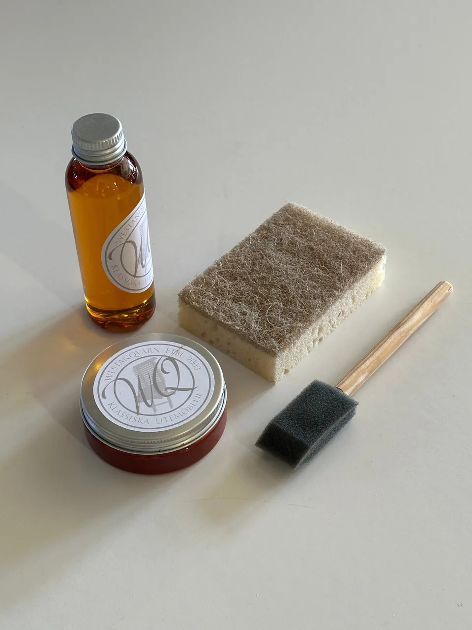 Westanqvarn kunnostussarja ulkokalusteille punainen 100 ml