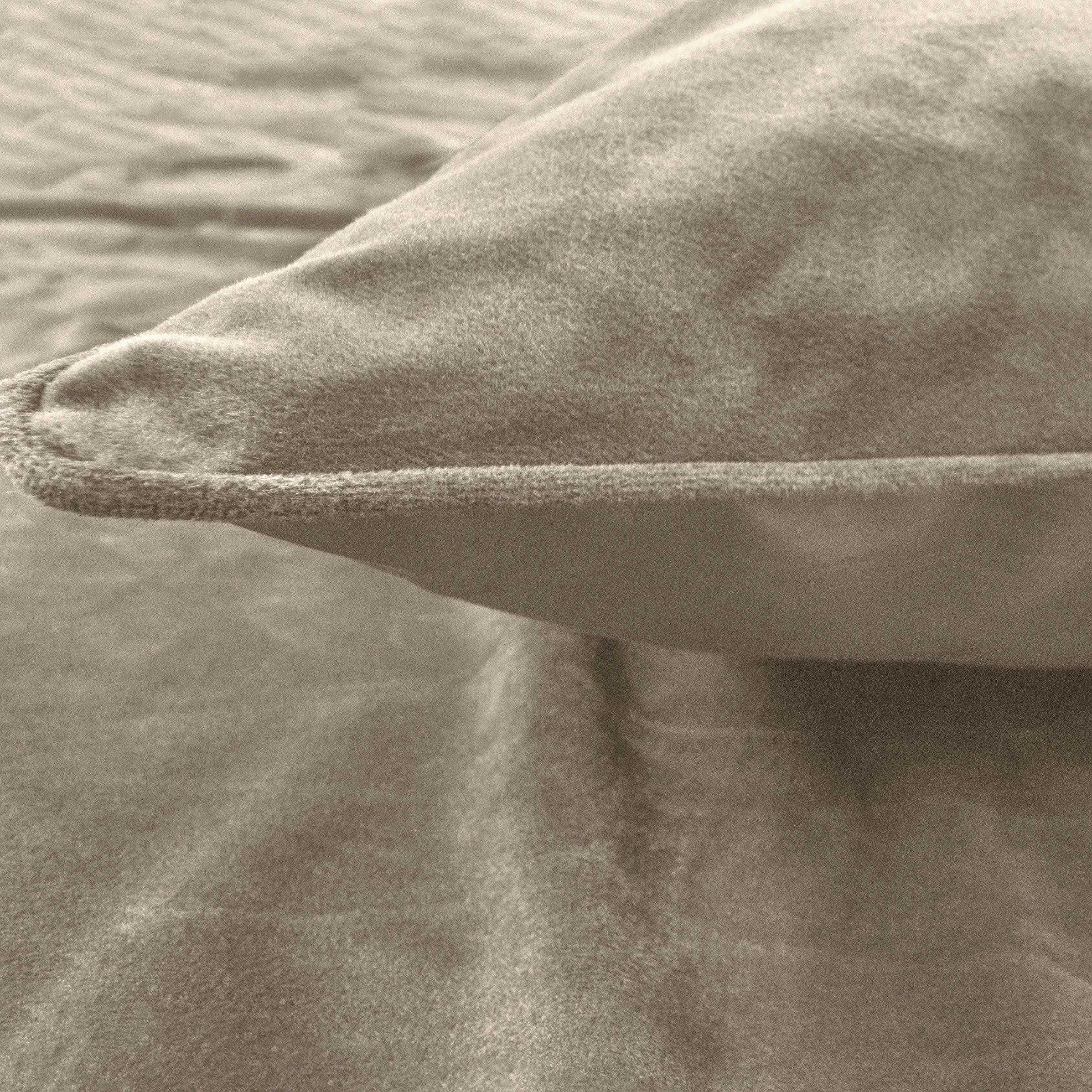 NordDream Velvet Piping pussilakana taupe 200x220