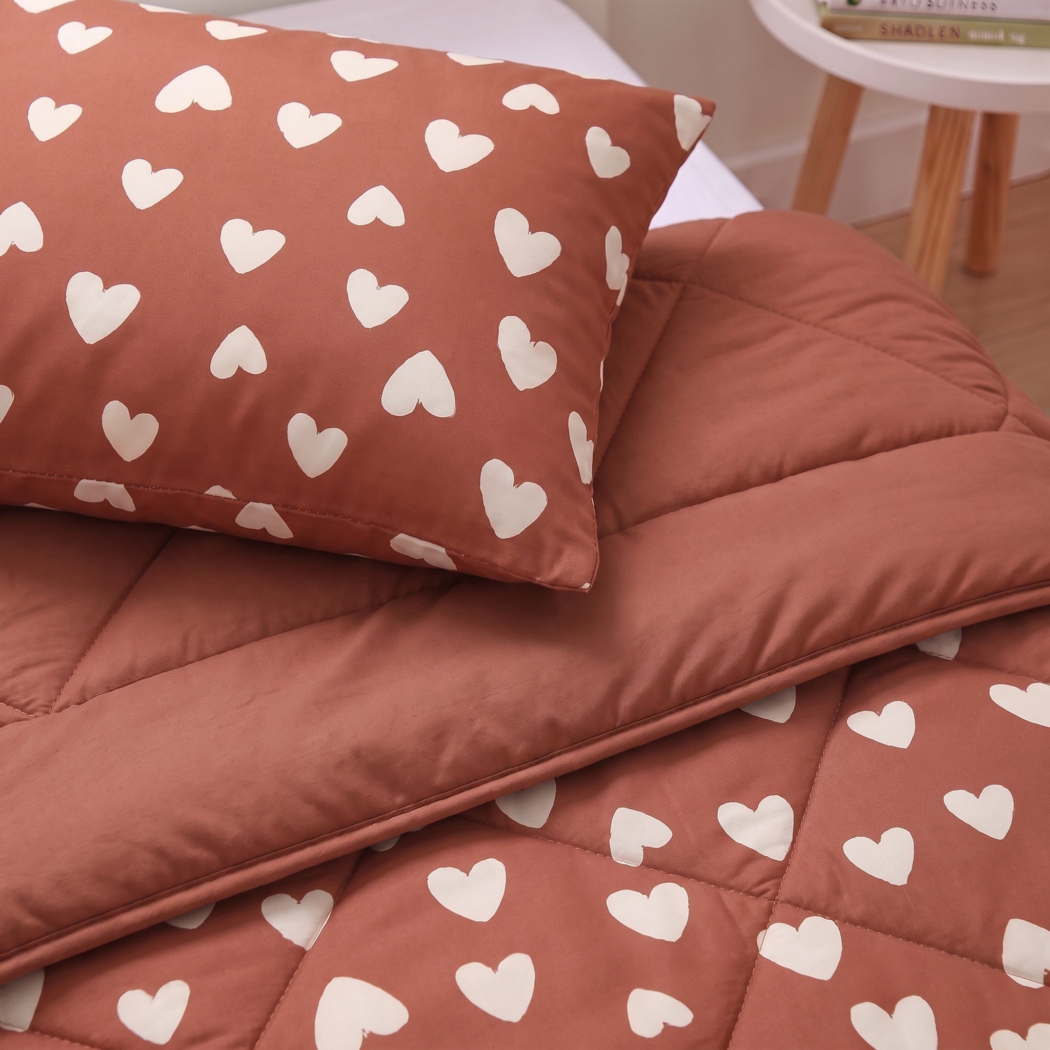 NordDream Lazy Hartjes Rood peitto 140x200 punainen pestävä