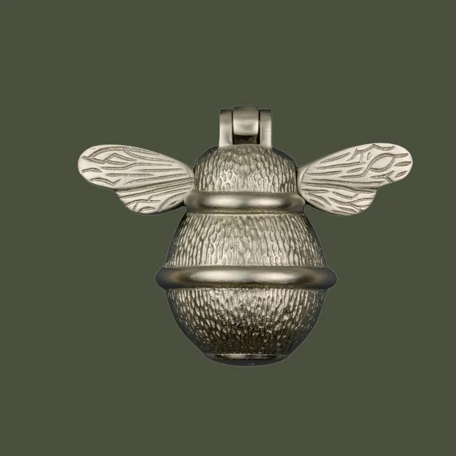 Sasus Bumble Bee ovikolkutin harjattu messinki