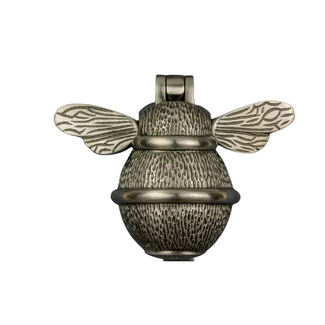 Sasus Bumble Bee ovikolkutin messinki tina