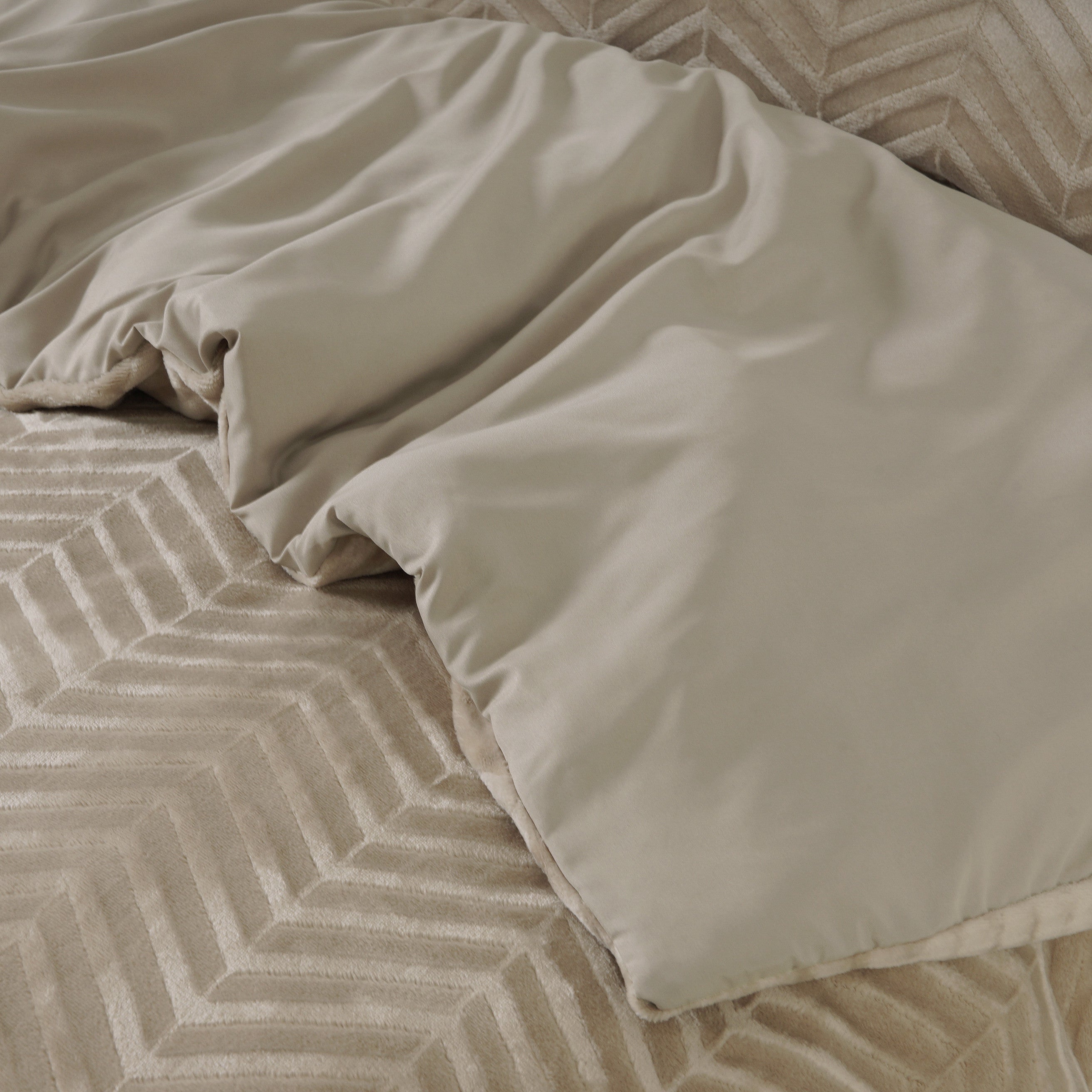 NordDream Teddy Chevron pussilakana taupe 140x200/220 teddy