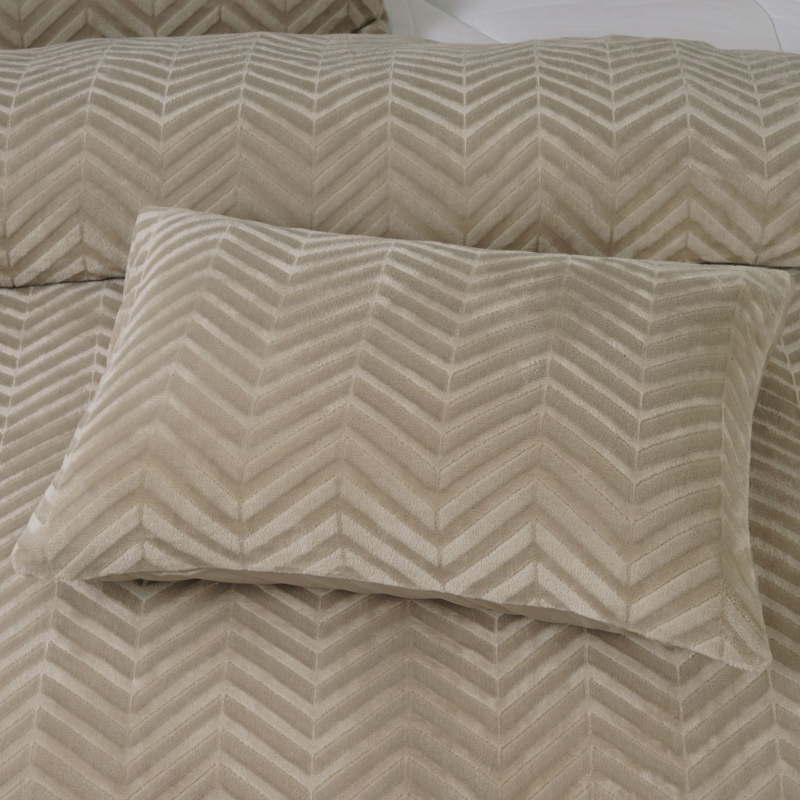 NordDream Teddy Chevron pussilakana taupe 140x200/220 teddy